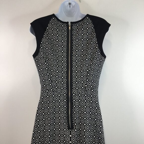 Maggy London Black and White Sleeveless Fit and Flare Lined Dress Size 8 - Picture 5 of 9